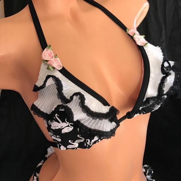 Betsey Johnson black white pink swan lake bikini swimsuit ruffle bow doll M - Picture 3 of 11